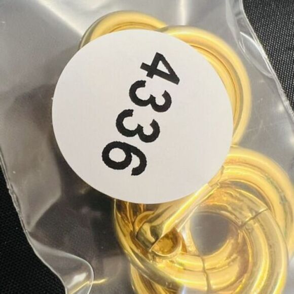 Vintage Celtic Intertwined Ring Circle Clip on Gold Tone Shiny Earrings 4336 - Picture 5 of 5